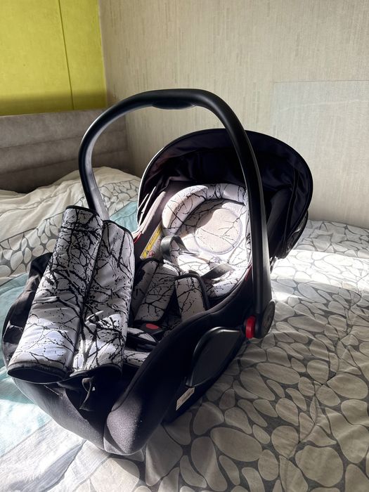 Бебешки кош на Lorelli, запазен и почти не употребен. От 0 до 7м.