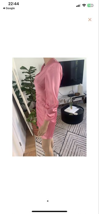 Луксозна сатенена рокля