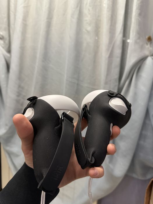 VR очила Meta Quest 2