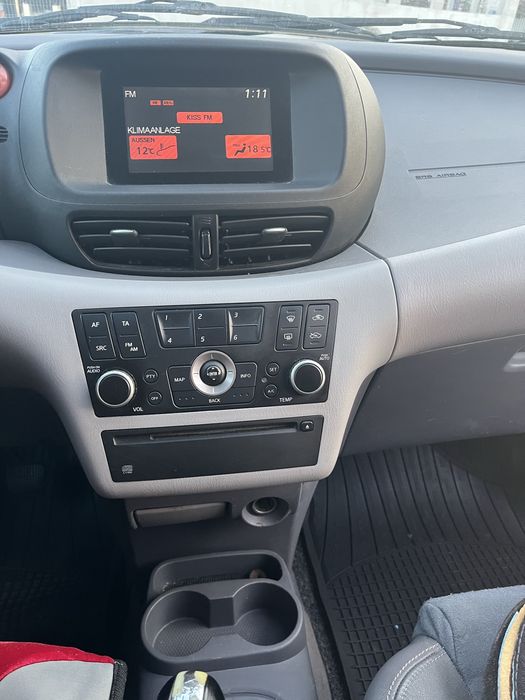 Vand Auto Nissan Almera Tino