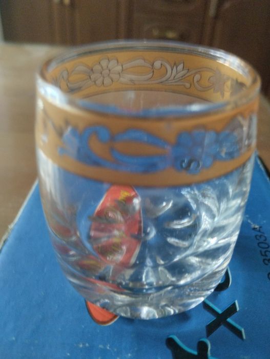 Стеклянные стаканчики (6 штук). 1200т.