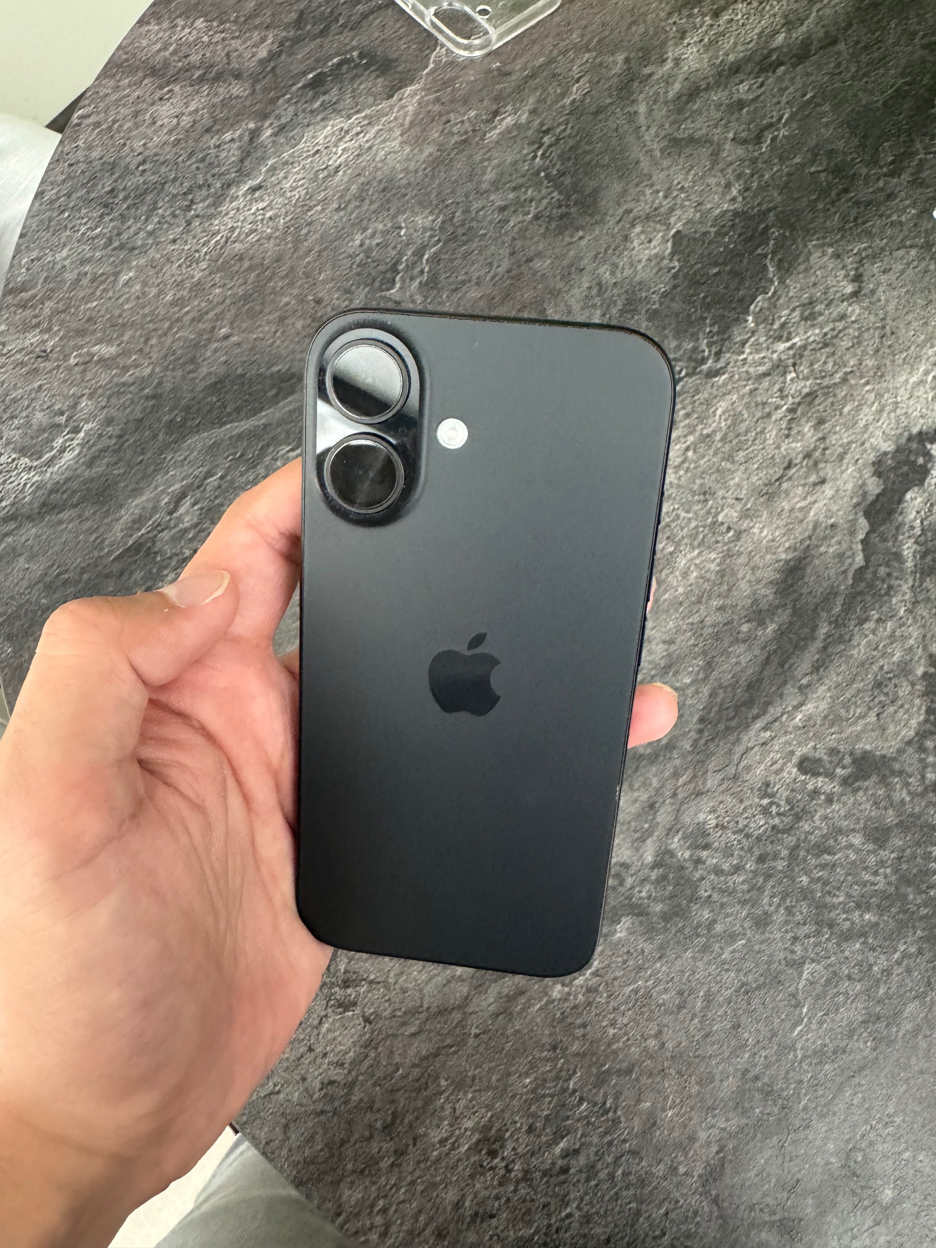 Iphone 16 128 idial