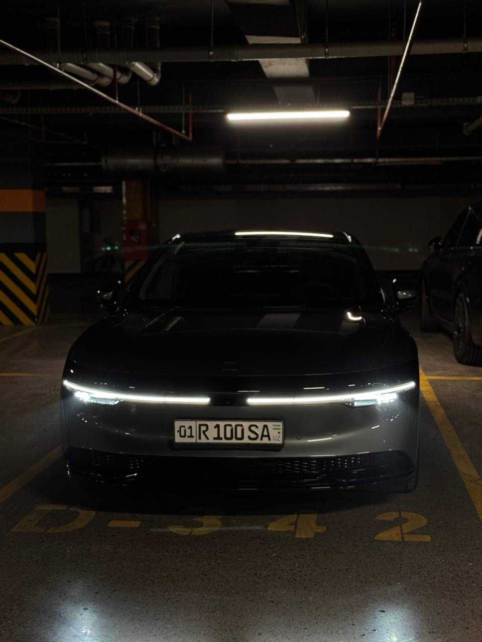 Zeekr 007 ohirgidan 2 ta oldigi pazitsiya 100 kv