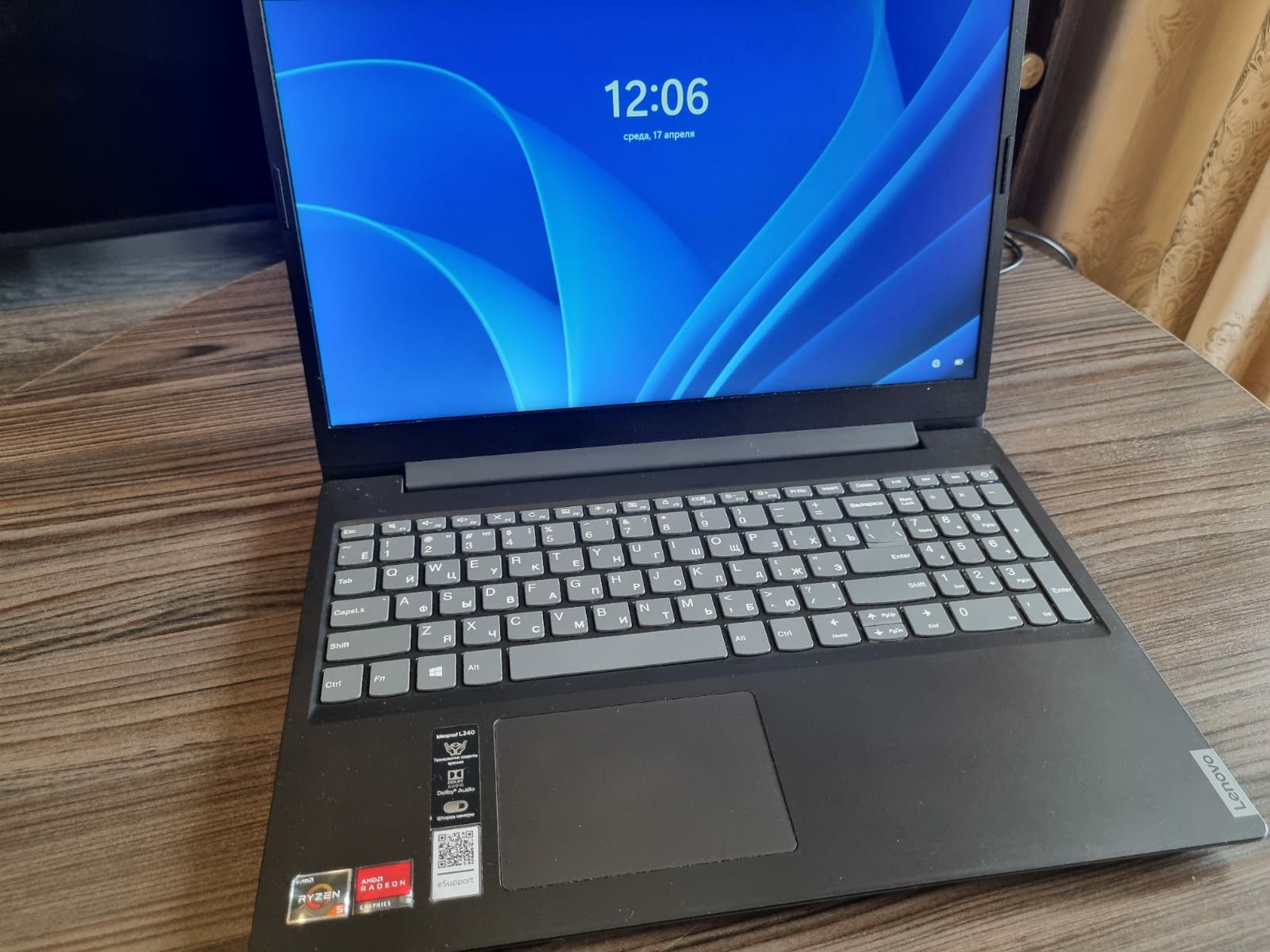 Lenovo       L340