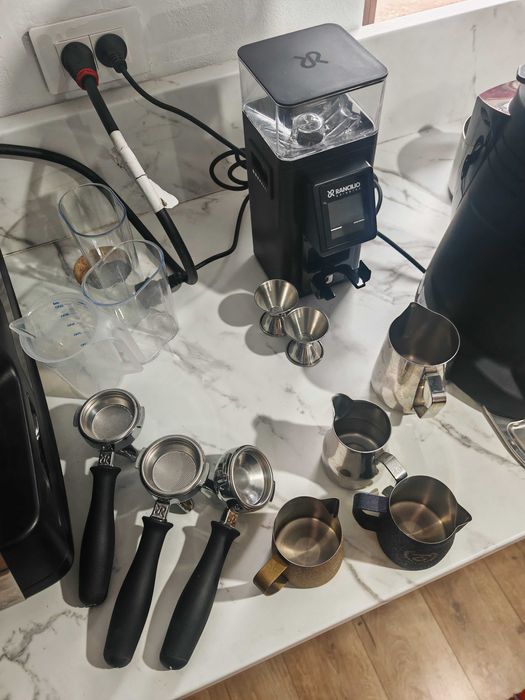 Vând aparate și electronice cafenea