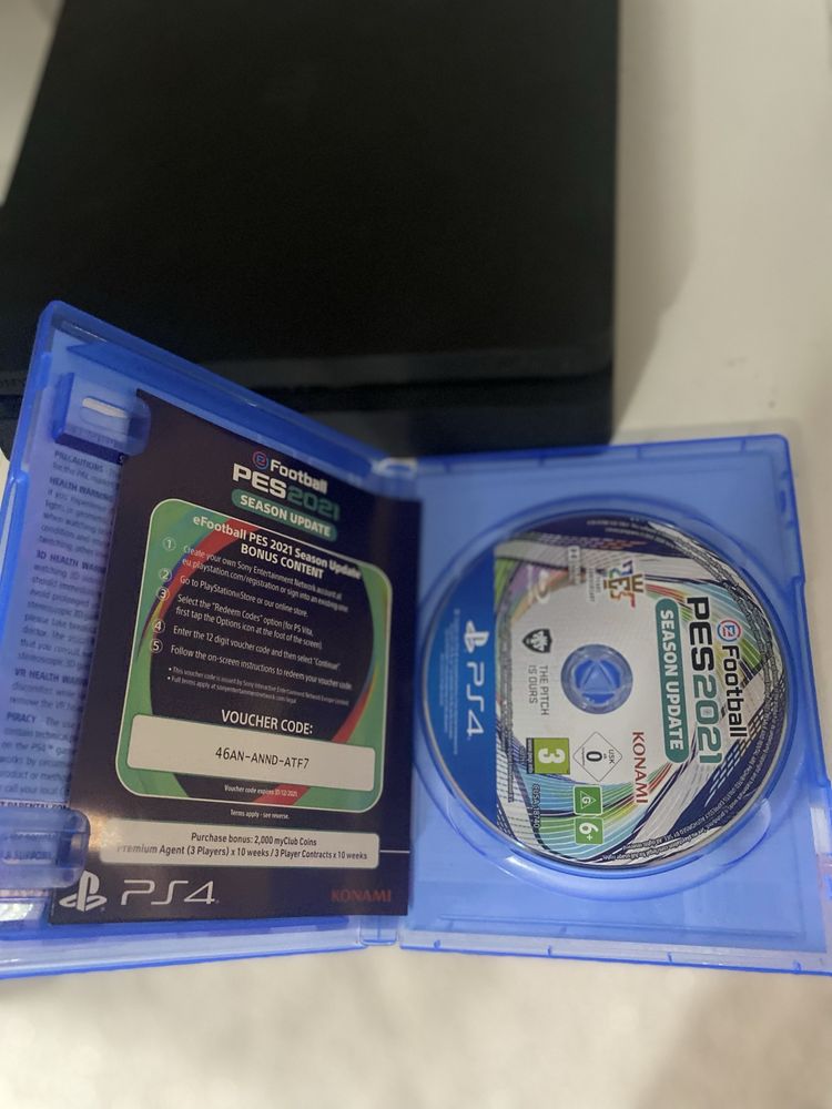ПРОДАВАМ Ps4 SLIM с 2 джойстика+5игри
