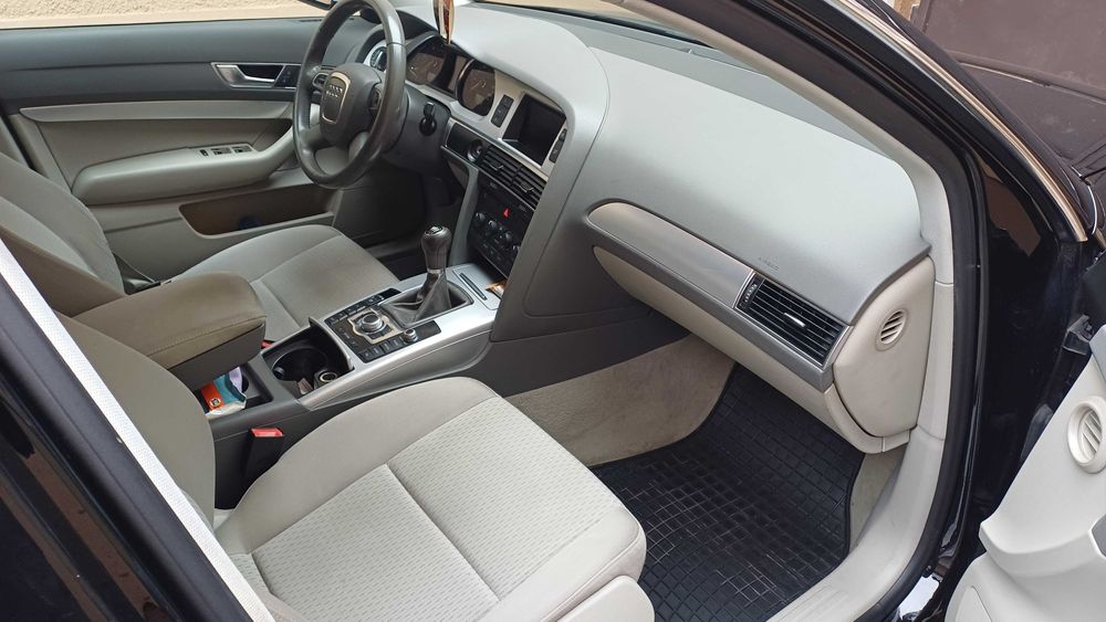 Vând Audi A6 C6 20 TDI, Limuzina Combi, 2011.03