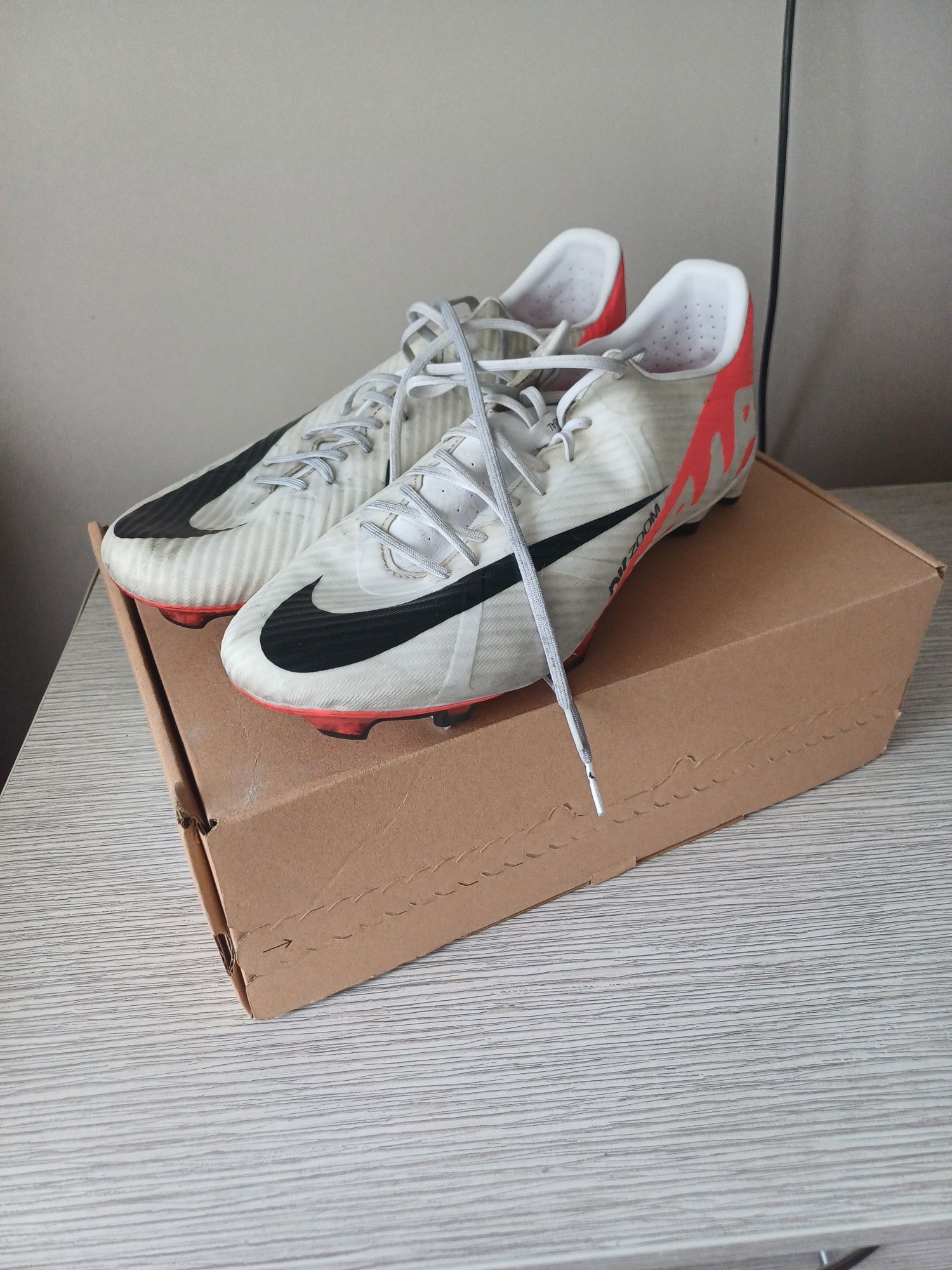 Футболни обувки:Nike air zoom vapor 15 academy F