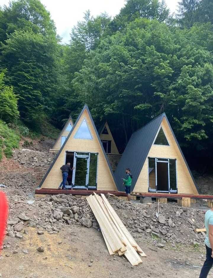 Cabana stil A-Frame si case din structura de lemn