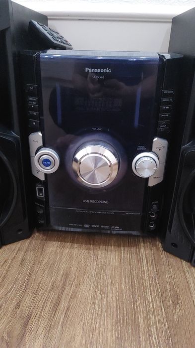 Музыкальный центр сотилади