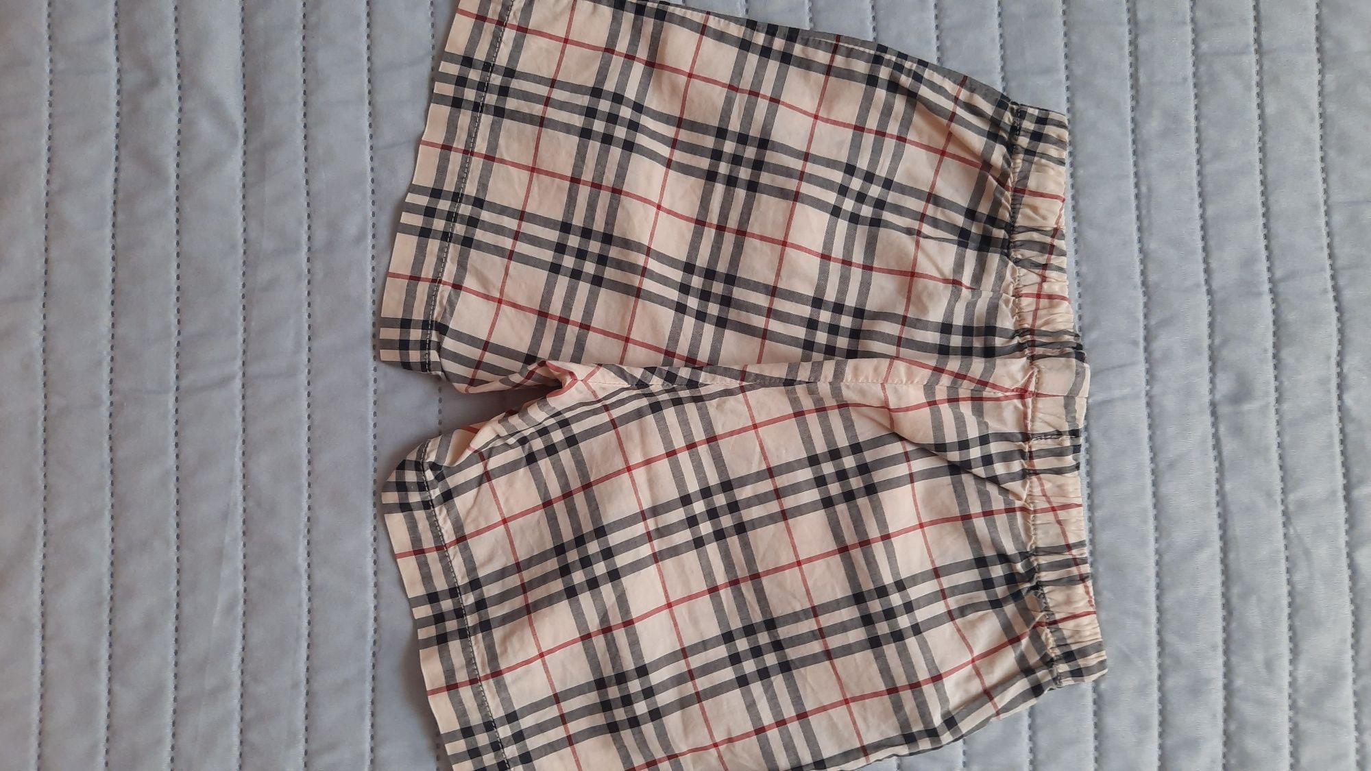 Set tricou și pantaloni scurti