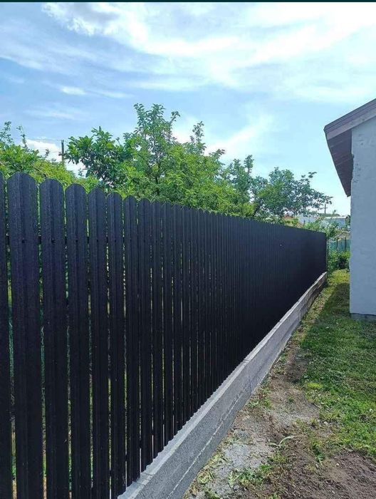 Meseriasi la garduri din plasa borduroasa și sipca metalica jaluzele v