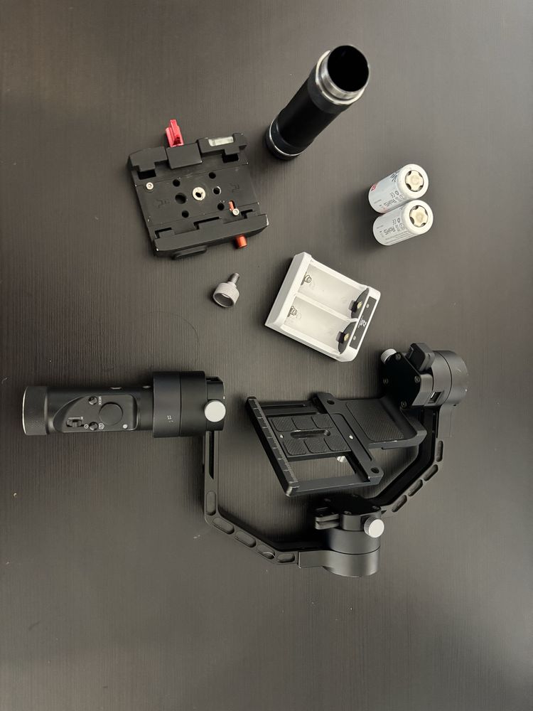 Zhiyun crane v2 Gimbal 3 axe
