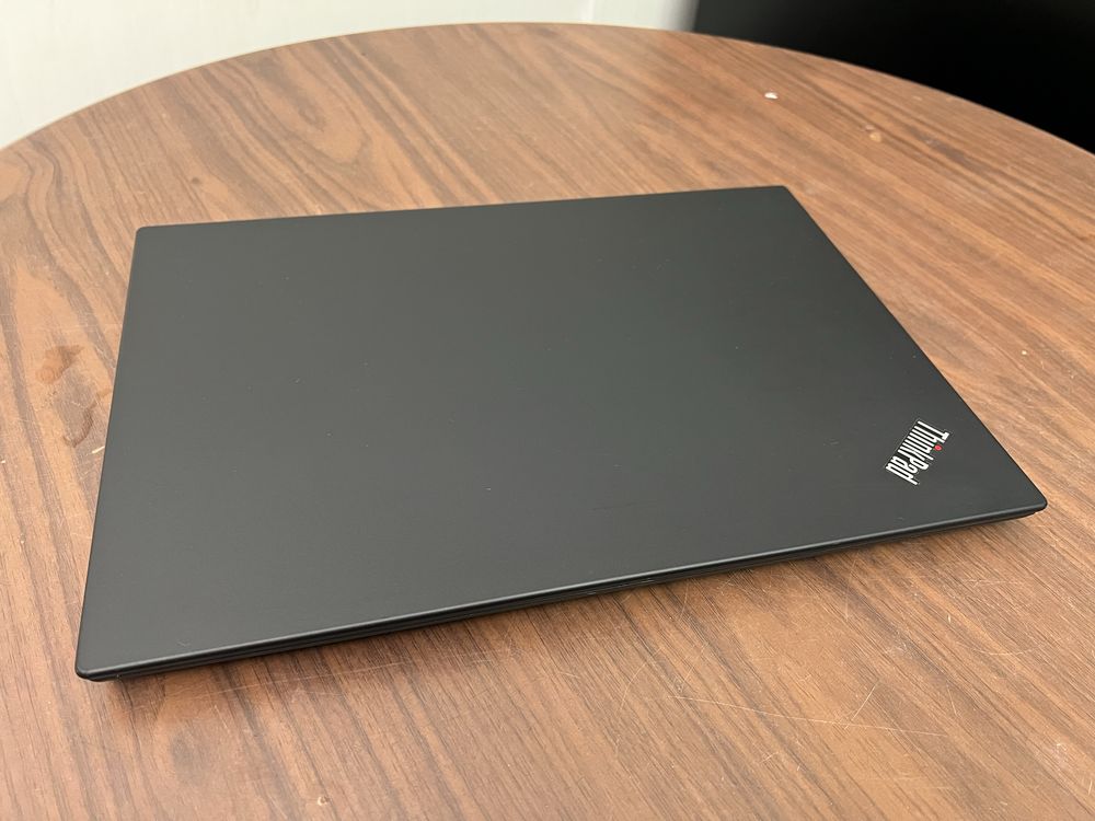 Lenovo ThinkPad T490 (14") i5/16GB DDR4/512GB SSD