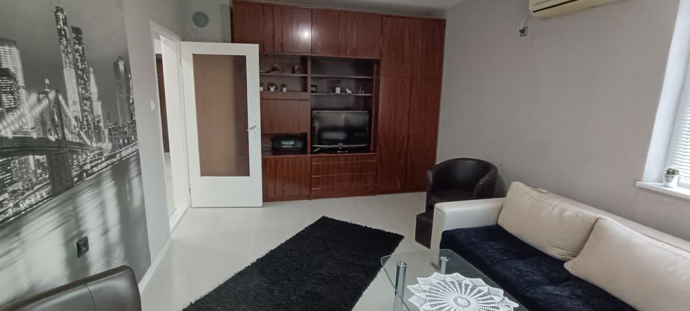 Дава се под наем Тристаен апартамент в Шумен, Боян Българанов 1 - 68 кв.м за 331.5 € - Снимка #4