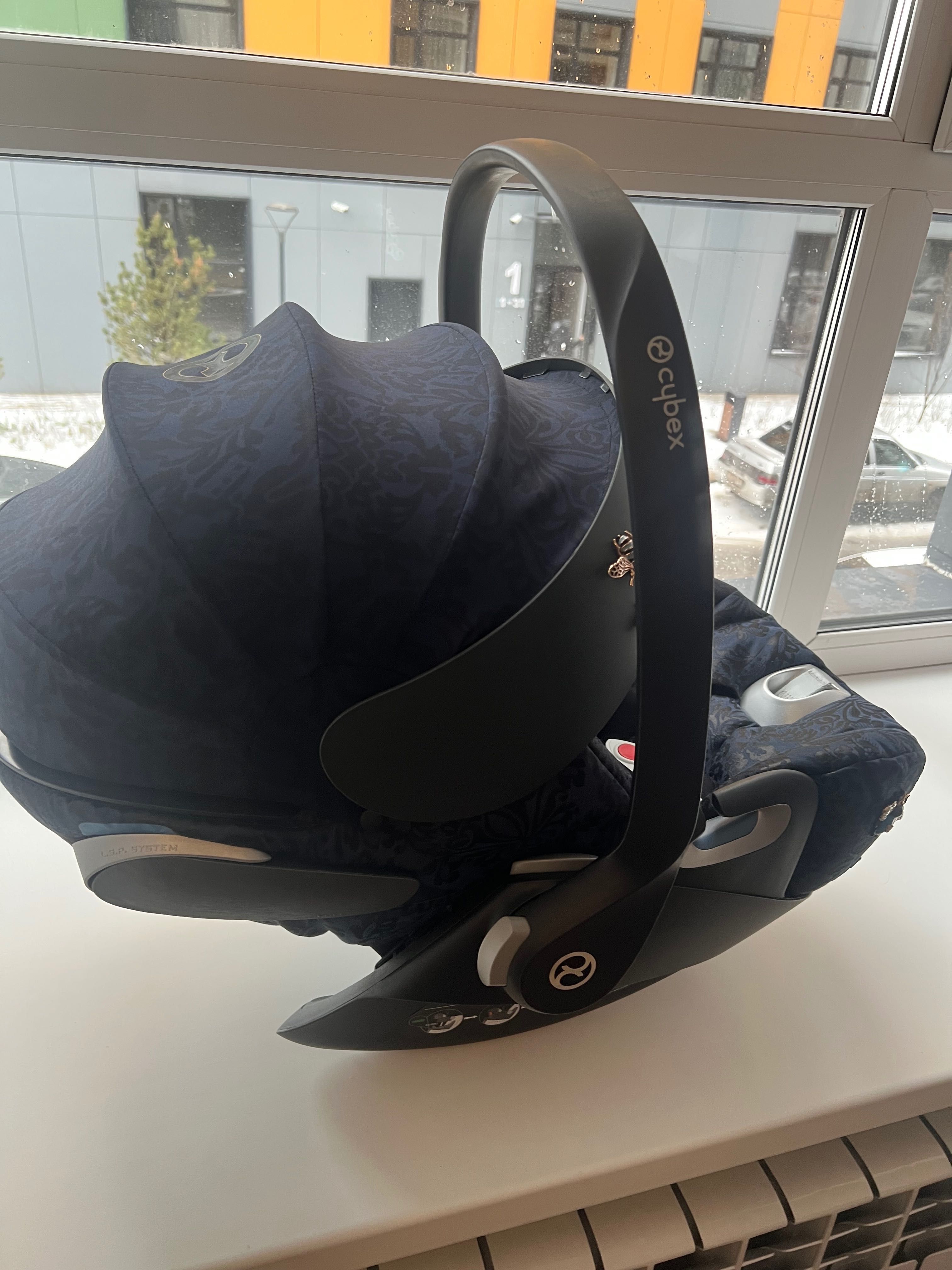 Продам автокресло Cybex cloud ZI -size