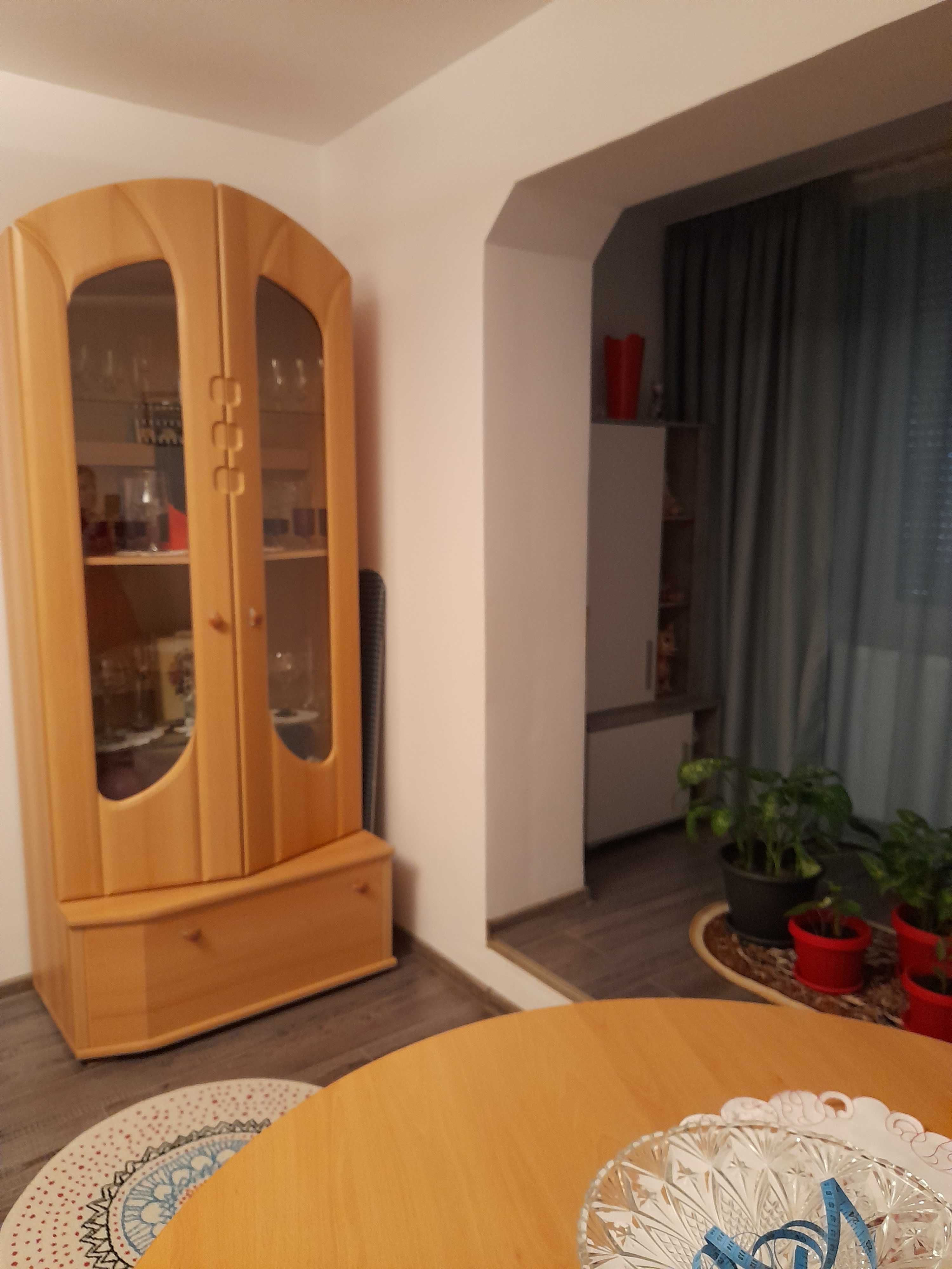 Apartament cu 3 camere