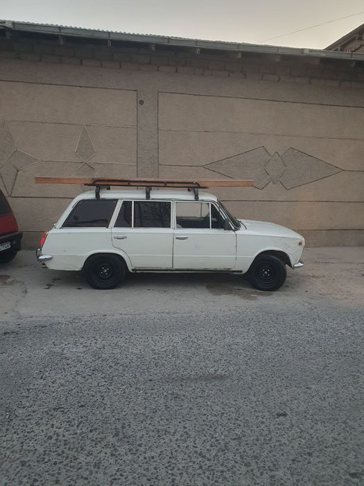 Vaz 2102 srochna sotiladi