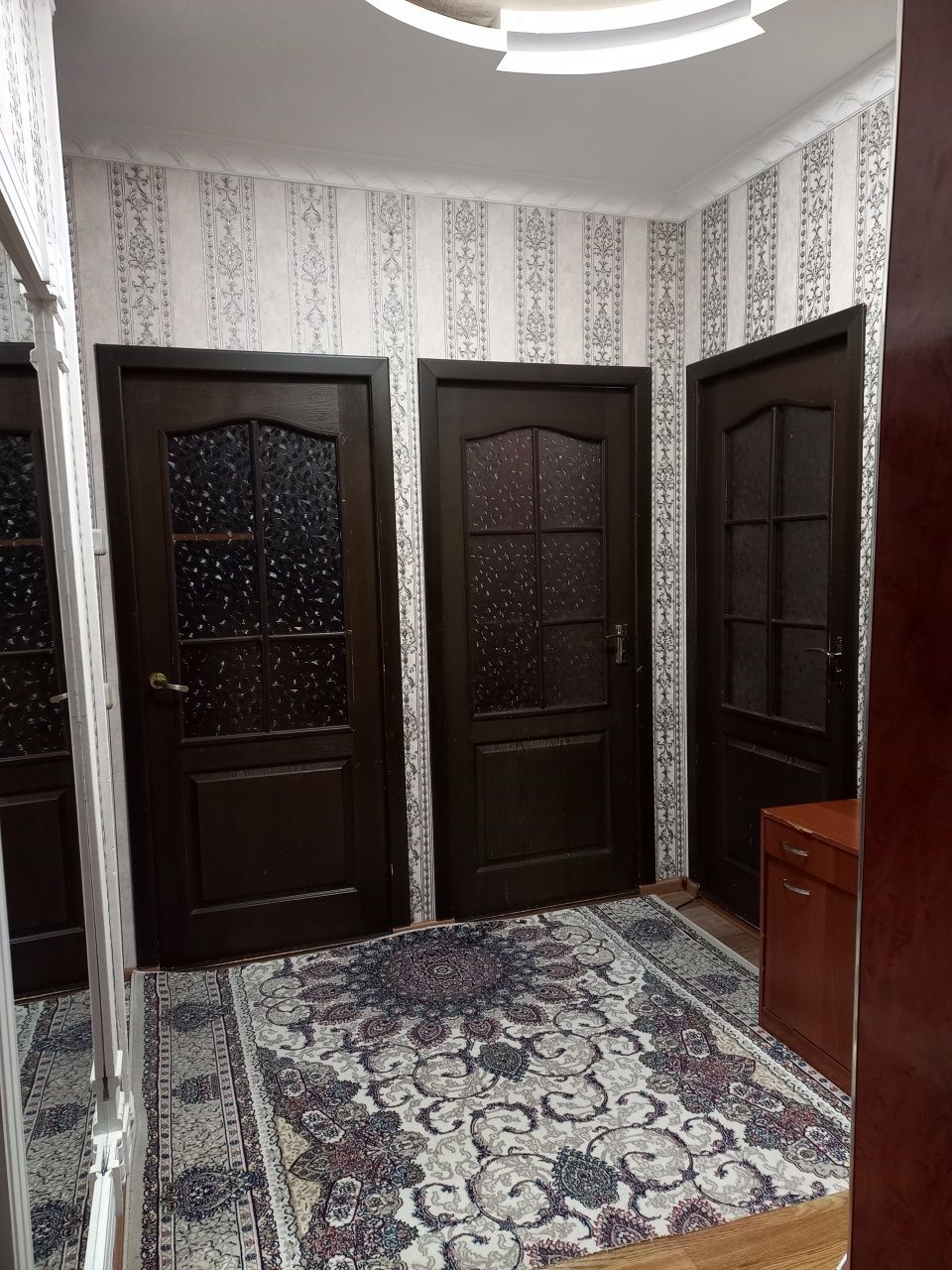 Продаётся 3-х комнатная квартира в Чирчике (10 м/р)