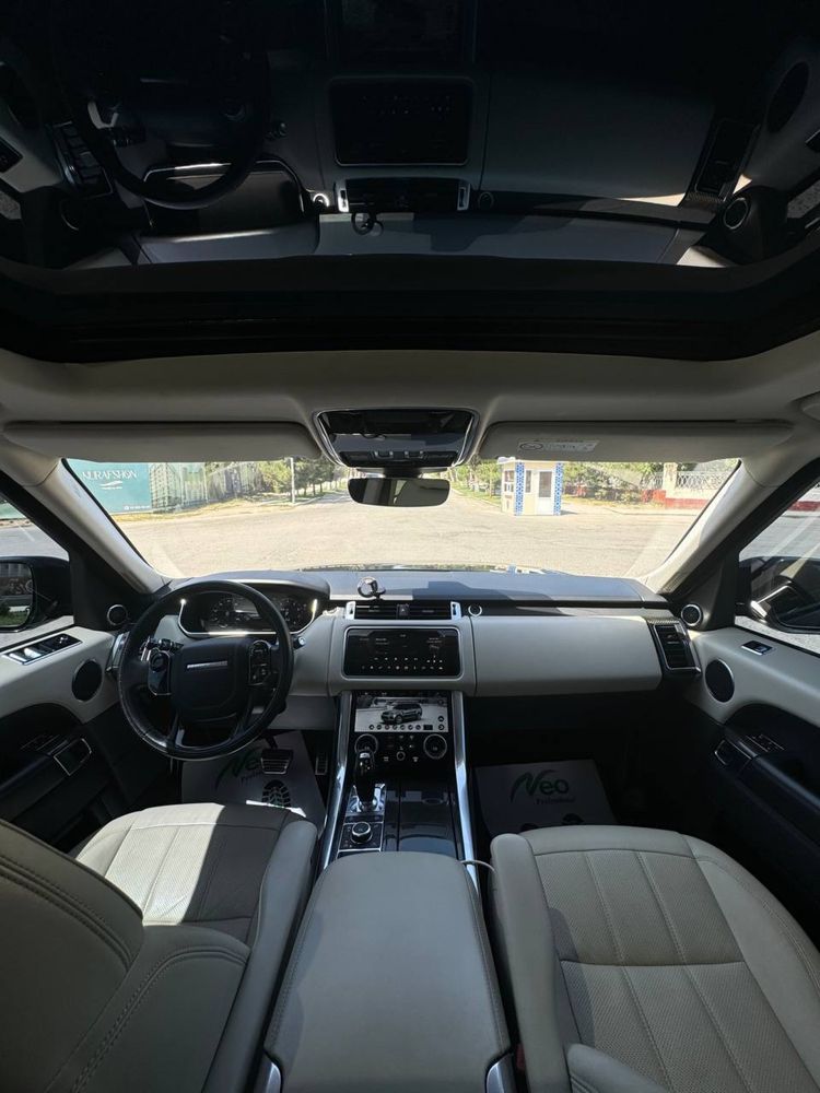 Range Rover сотилади.