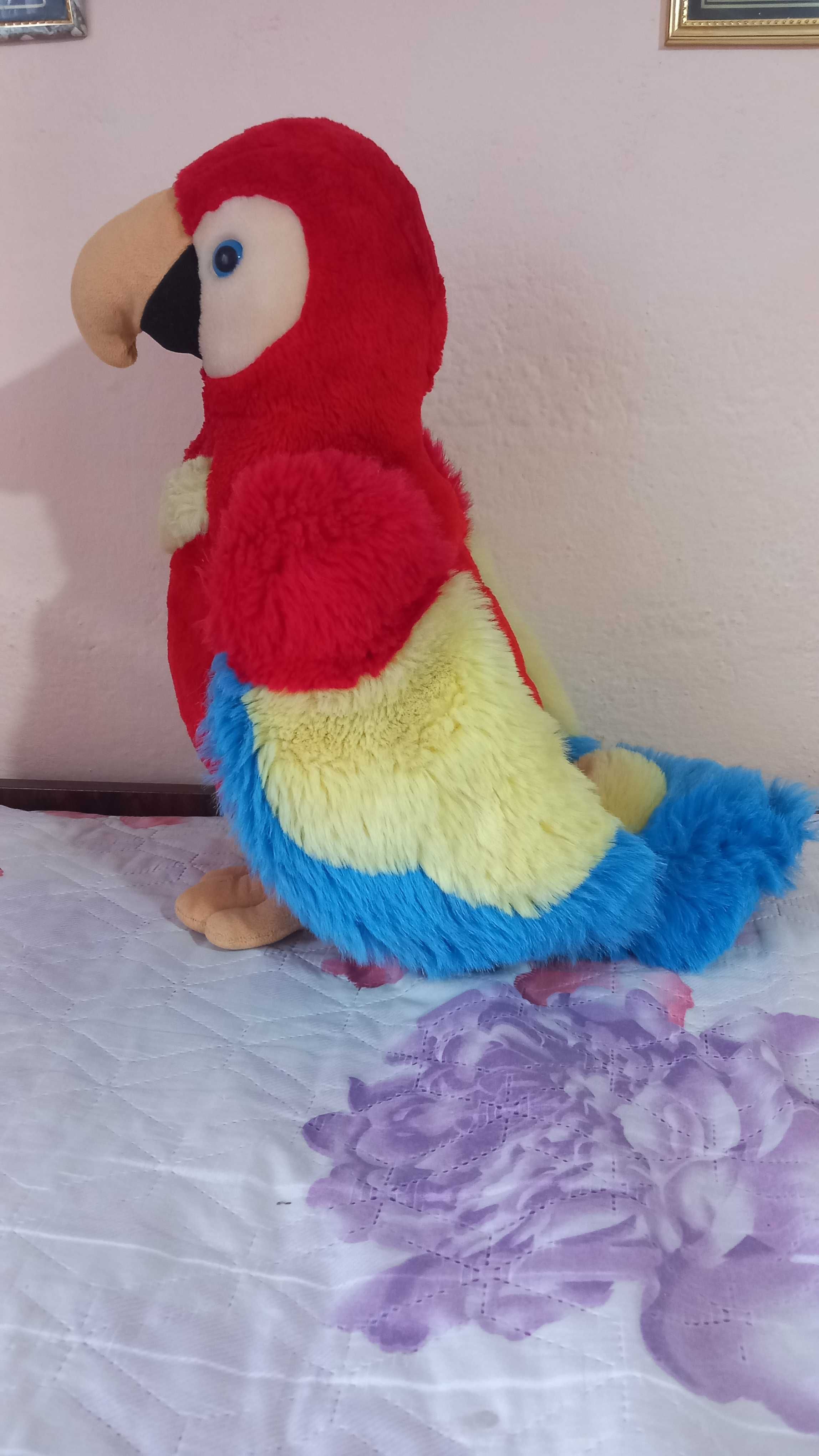 Плюшена играчка папагал