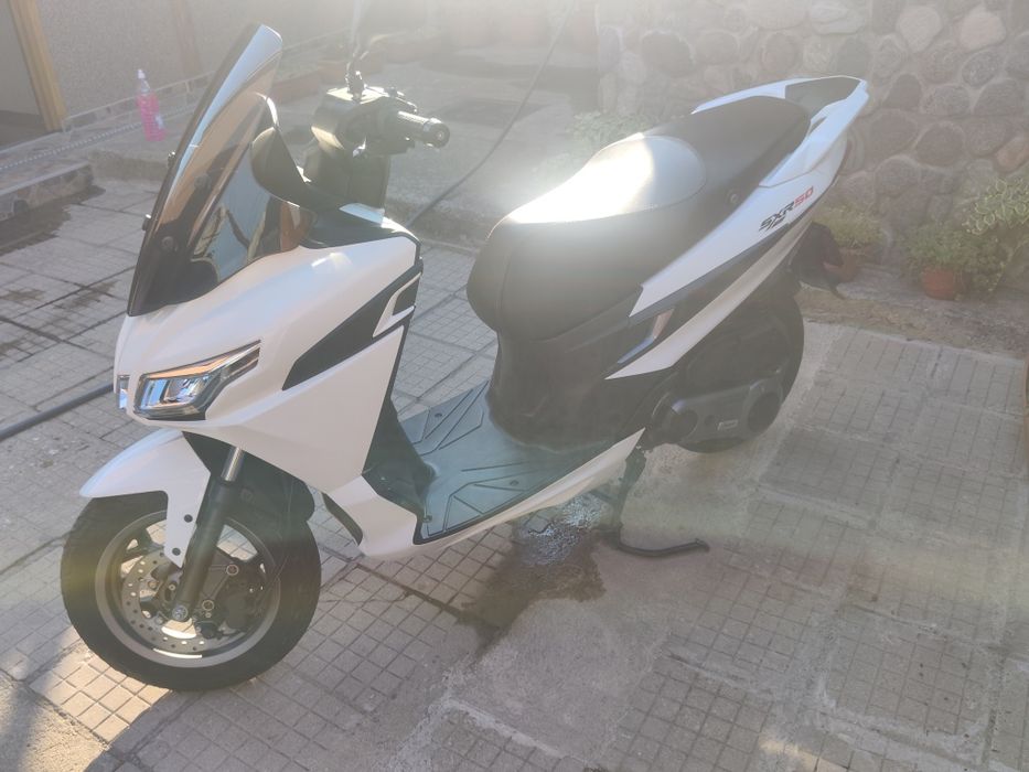 SRX50 50 куб Скутер