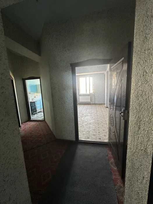 Янги домдан 1 хонали квартира сотилади Гуливер