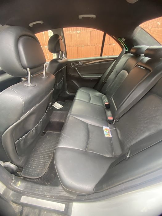 Mercedes c class w203