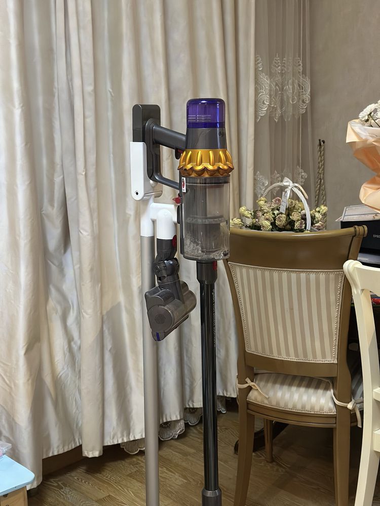 Дайсон пылесос Dyson v15s Detect Submarine с влажной уборкой БУ