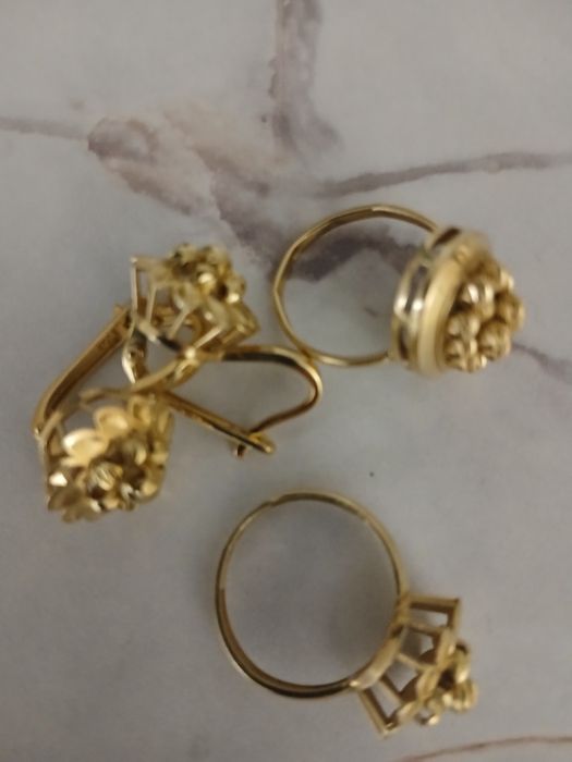 Срочно продам золото