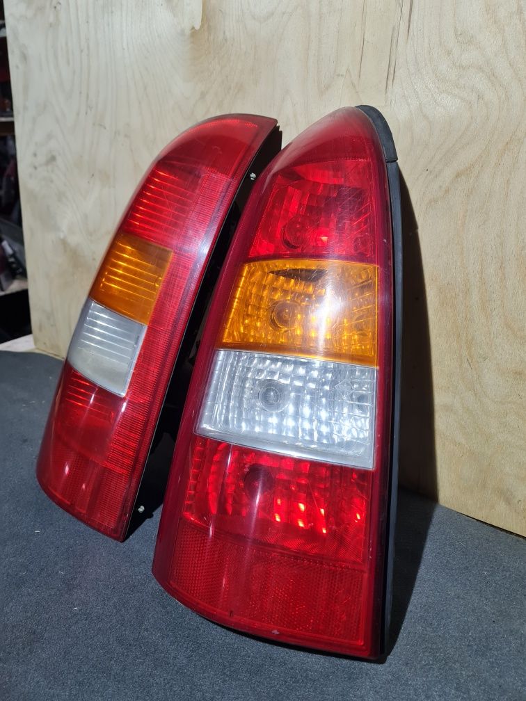 Задние фонари на Opel Astra