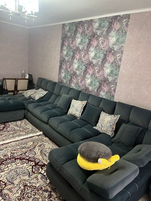 Продается диван в отличном состояний