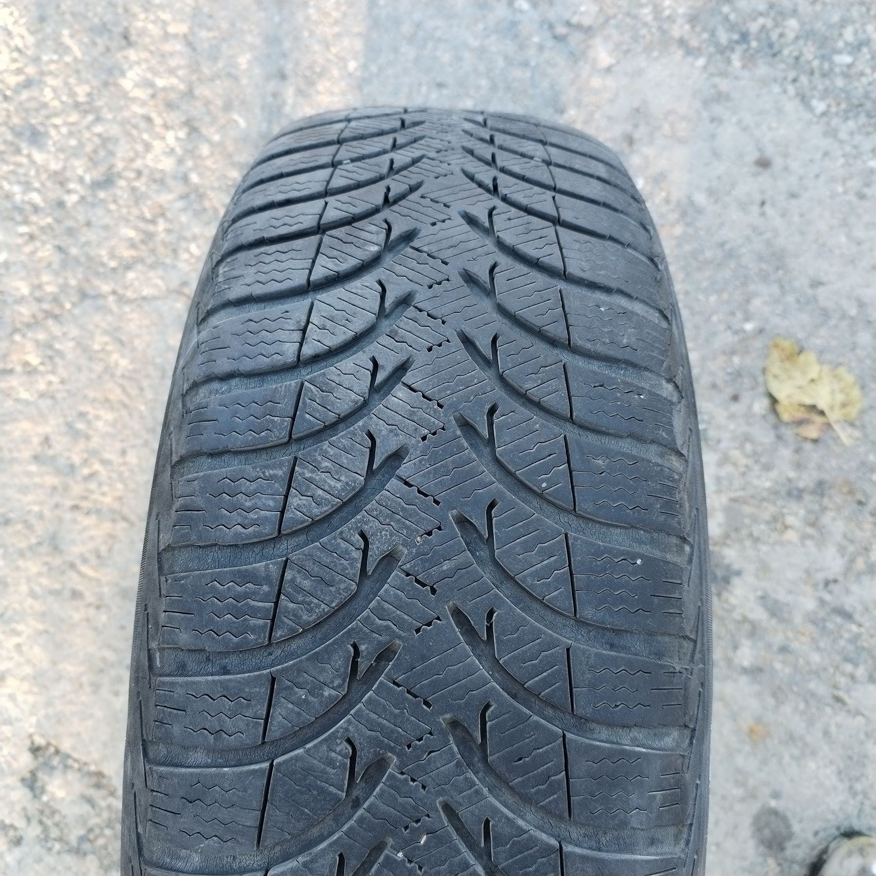 Гуми с джанти 195 / 65 R 15 за мерцедес Ц класа