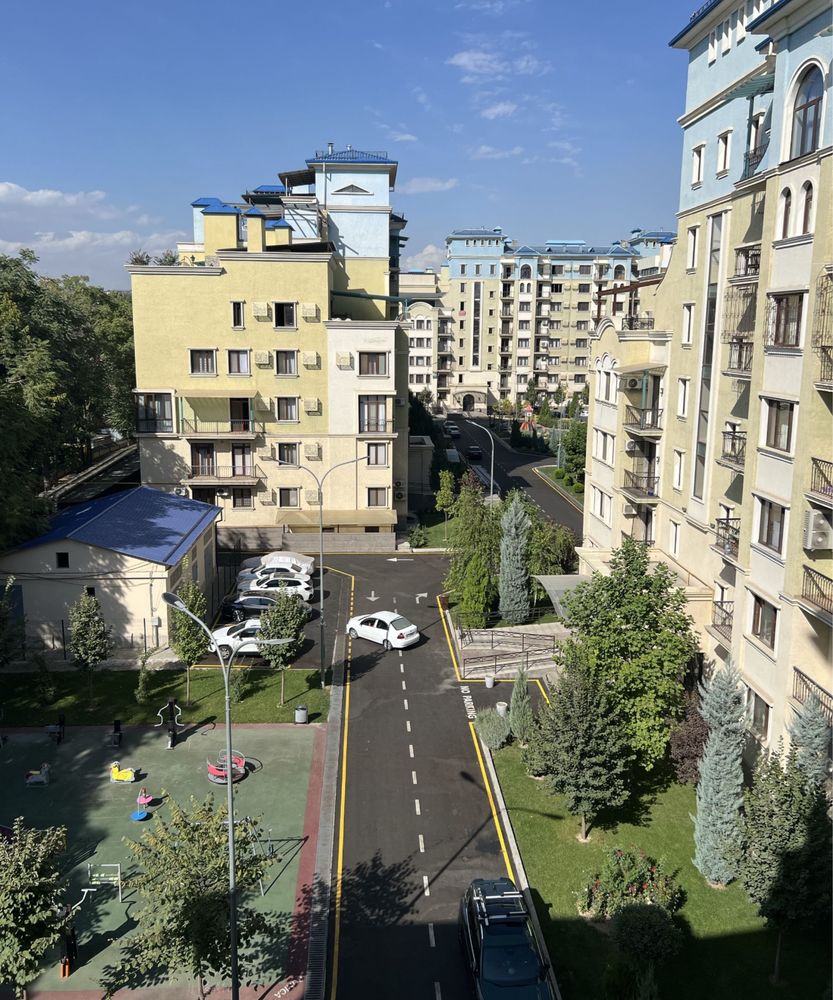 Продается квартира в ЖК Янги Дархон