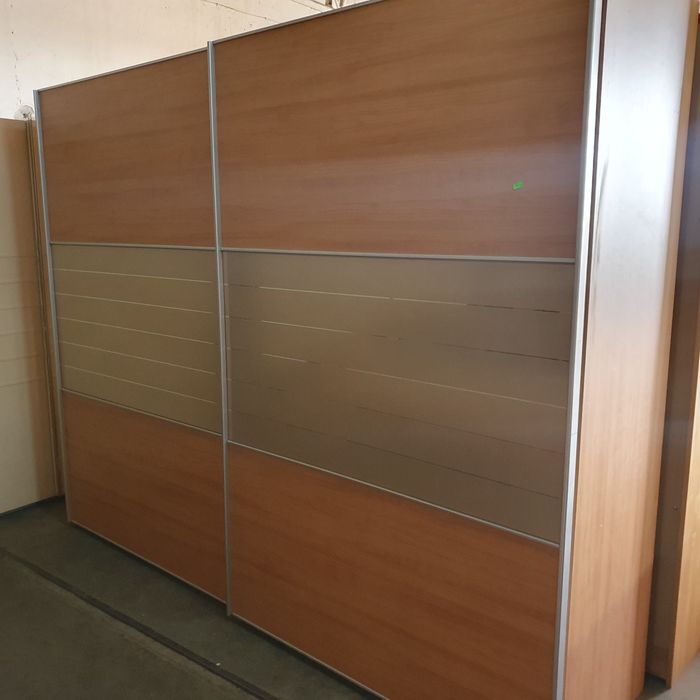 Dressing cu uși glisante