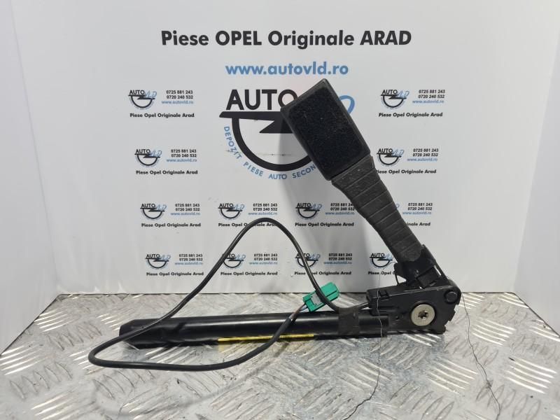 Pretensionari centuri siguranta dreapta fata Opel Astra H