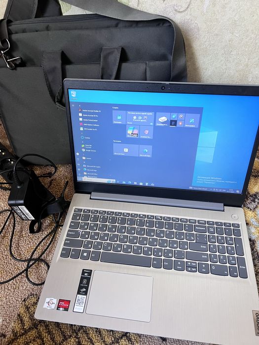 Lenovo ноутбук сатылады.