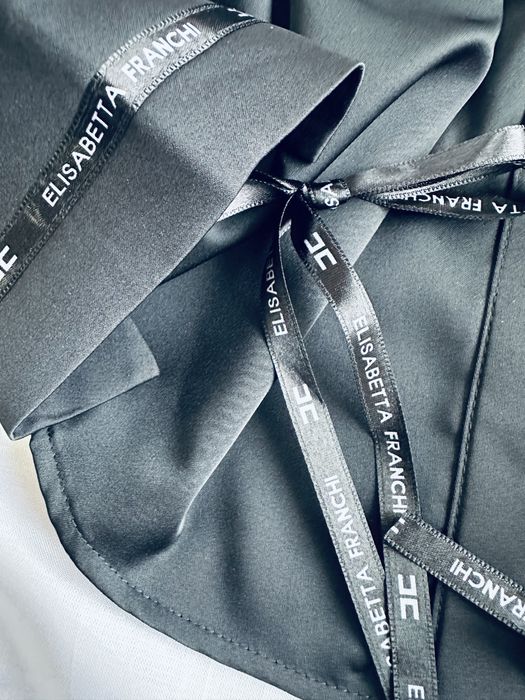 Риза Elisabetta Franchi