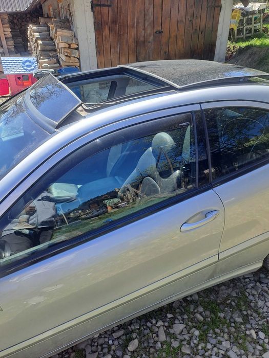 Vand mercedes clc 2.0 benzina kompresor 163 cp din 2001