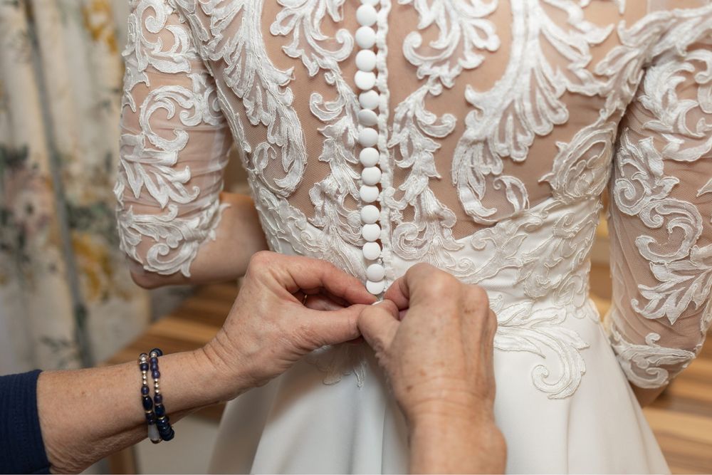 Продавам булчинска рокля