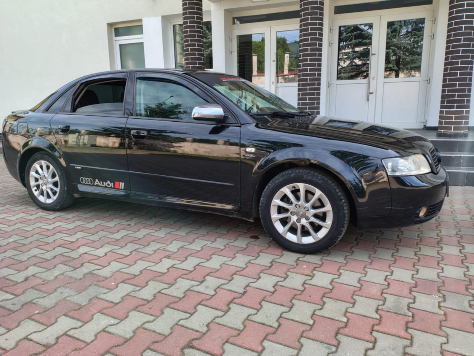 Vând audi A4 B6 motor 1.9