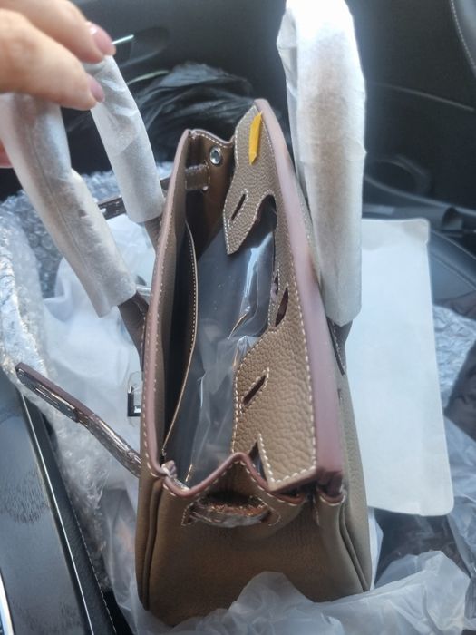 Чанта чисто нова