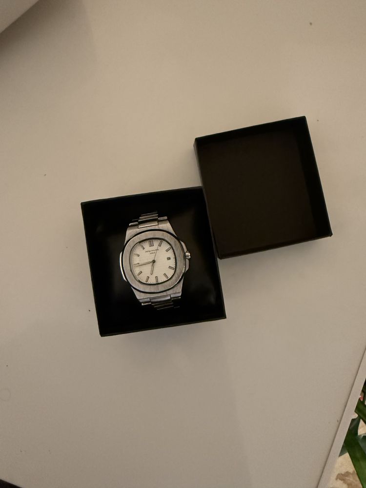 Продается часы Patek Philippe
