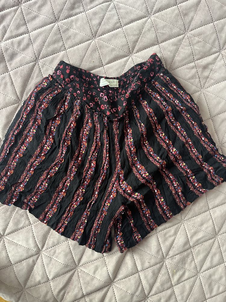 Pantaloni Zara 8 ani