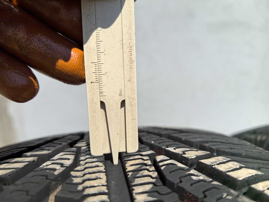 225/55/17 Унироял ДОТ 2017 г - 101 Товарен Индекс !