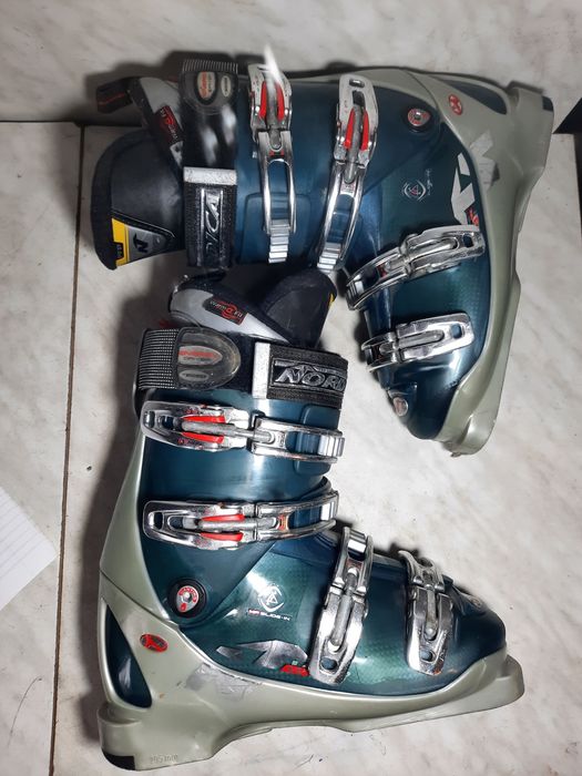 Clapari ski schi Nordica mondo 25,5 corespunde mărimii 39-39,5...