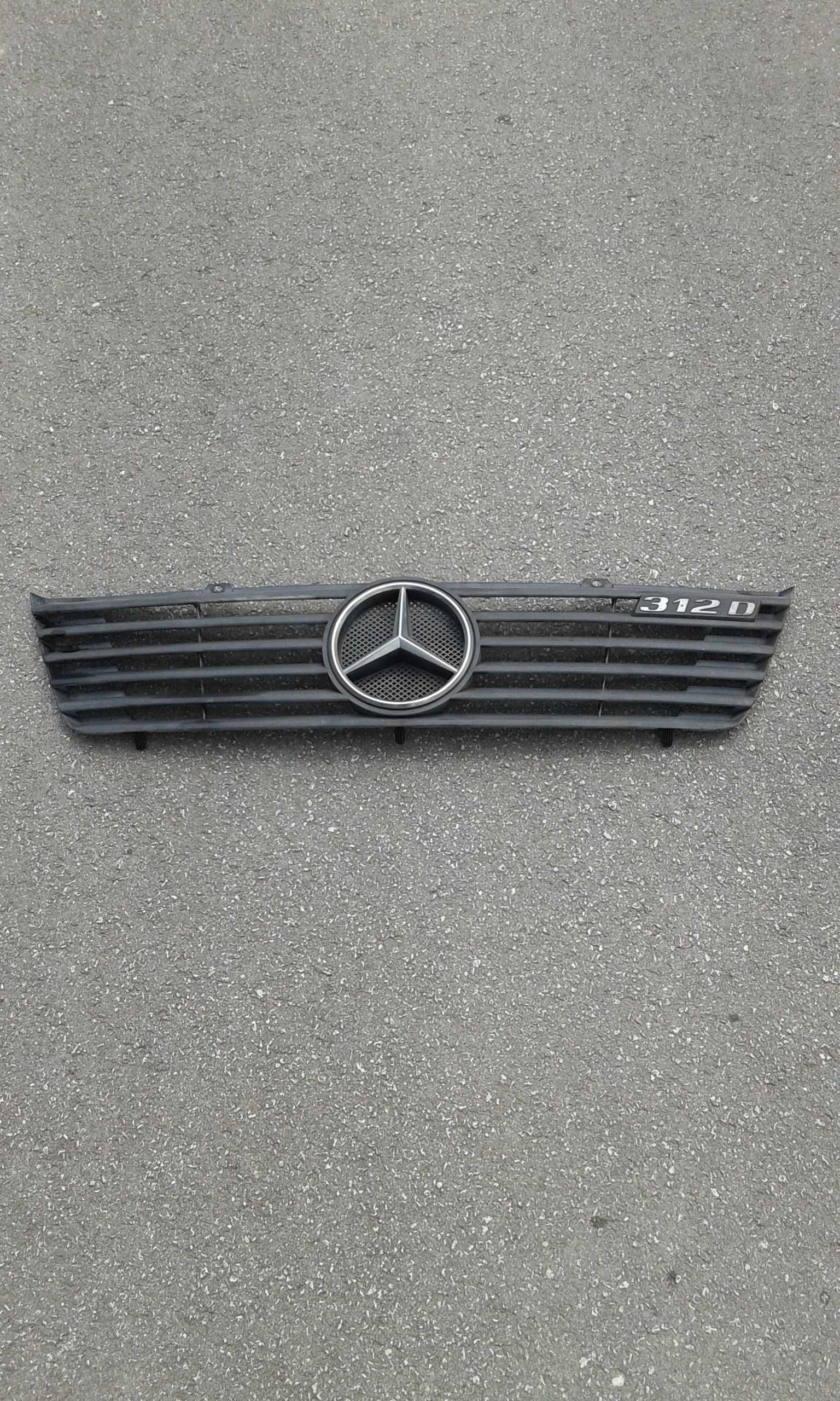 Маска (решетка)  за Мерцедес Спринтер - Mercedes Sprinter