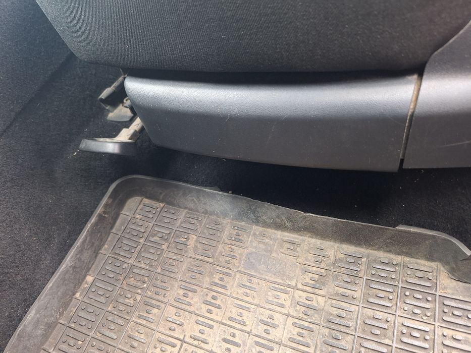 Scaun fata, sofer stanga SKODA OCTAVIA II Combi 1Z5 2004 - 2013