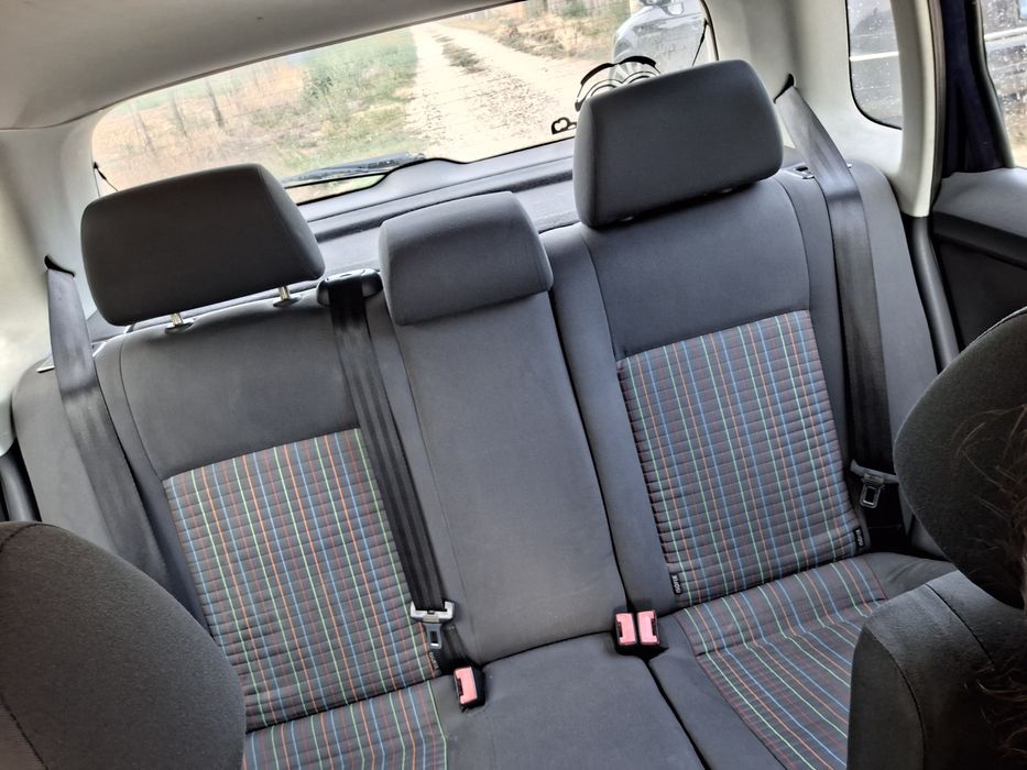 Vând Volkswagen Polo 9N