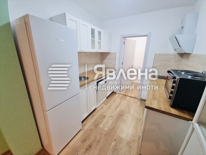 Дава се под наем Двустаен апартамент в Варна, Цветен квартал - 60 кв.м за 510 € - Снимка #1